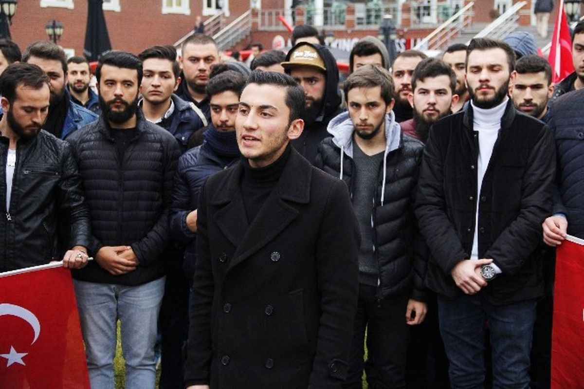 İaü Öğrencileri Terör Şehitlerini Andı