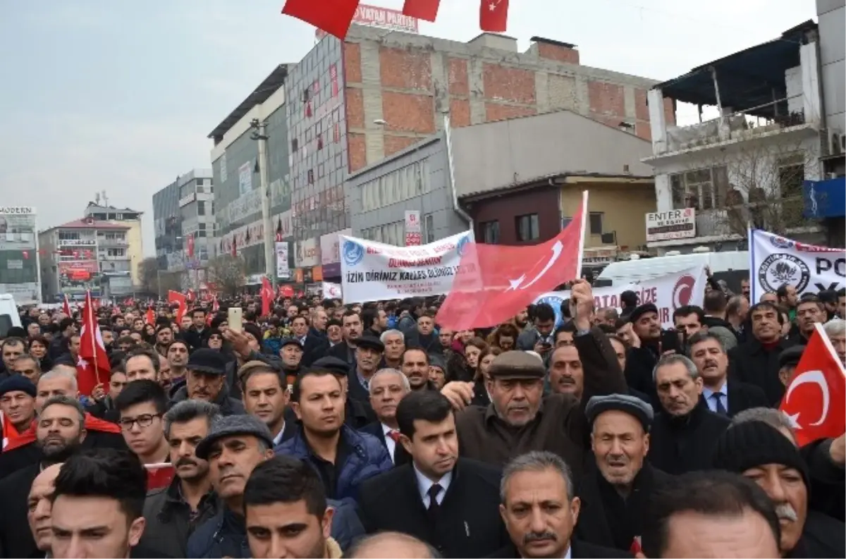 Iğdır\'da \'Şehide Saygı, Teröre Tepki\' Yürüyüşü