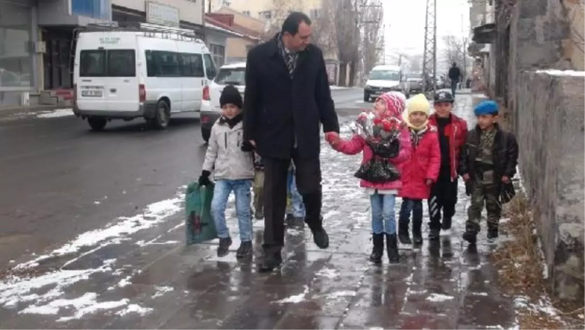 İlkokul Öğrencilerinden Polise Destek