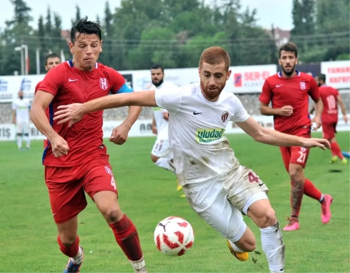 İnegölspor\'da 4 Oyuncu ile Yollar Ayrıldı