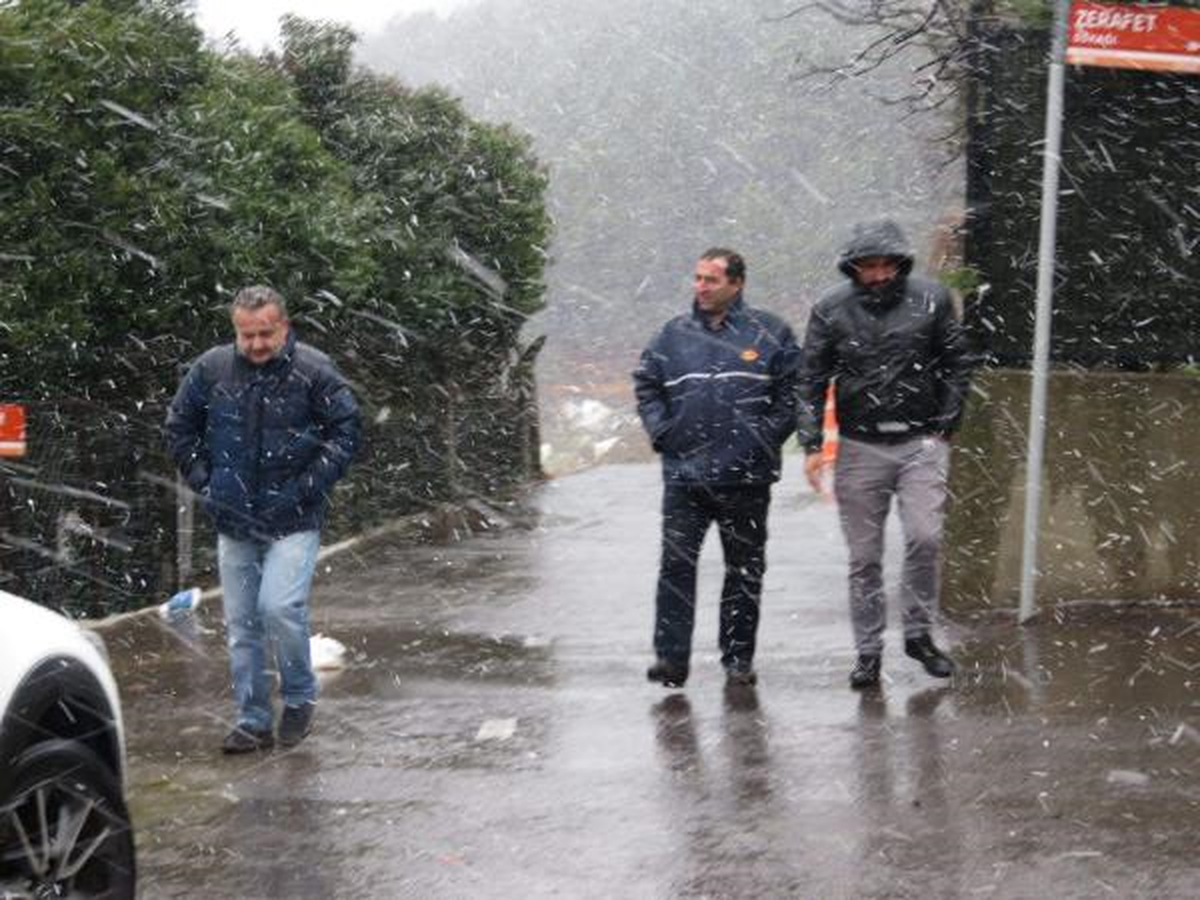 İstanbul\'da Kar Yağışı Başladı (2)