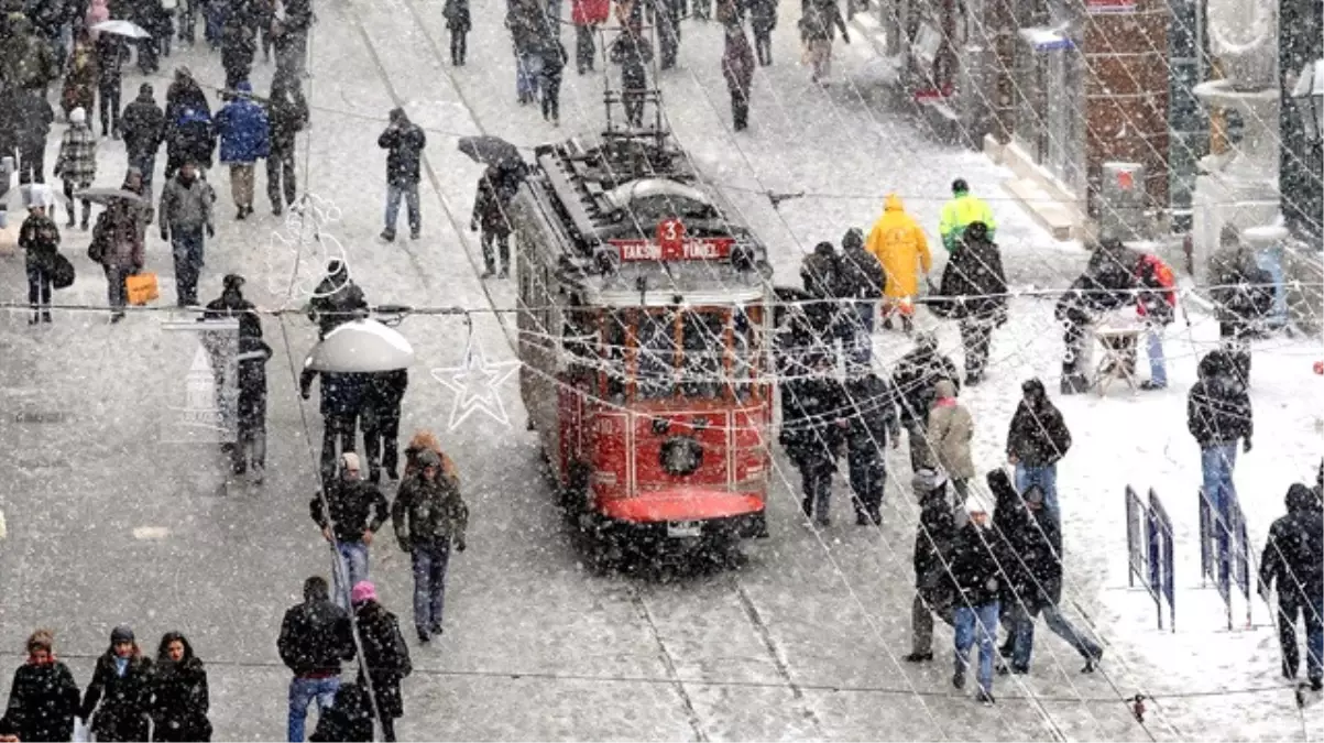 İstanbul\'da Kar Yağışı Başladı (4)