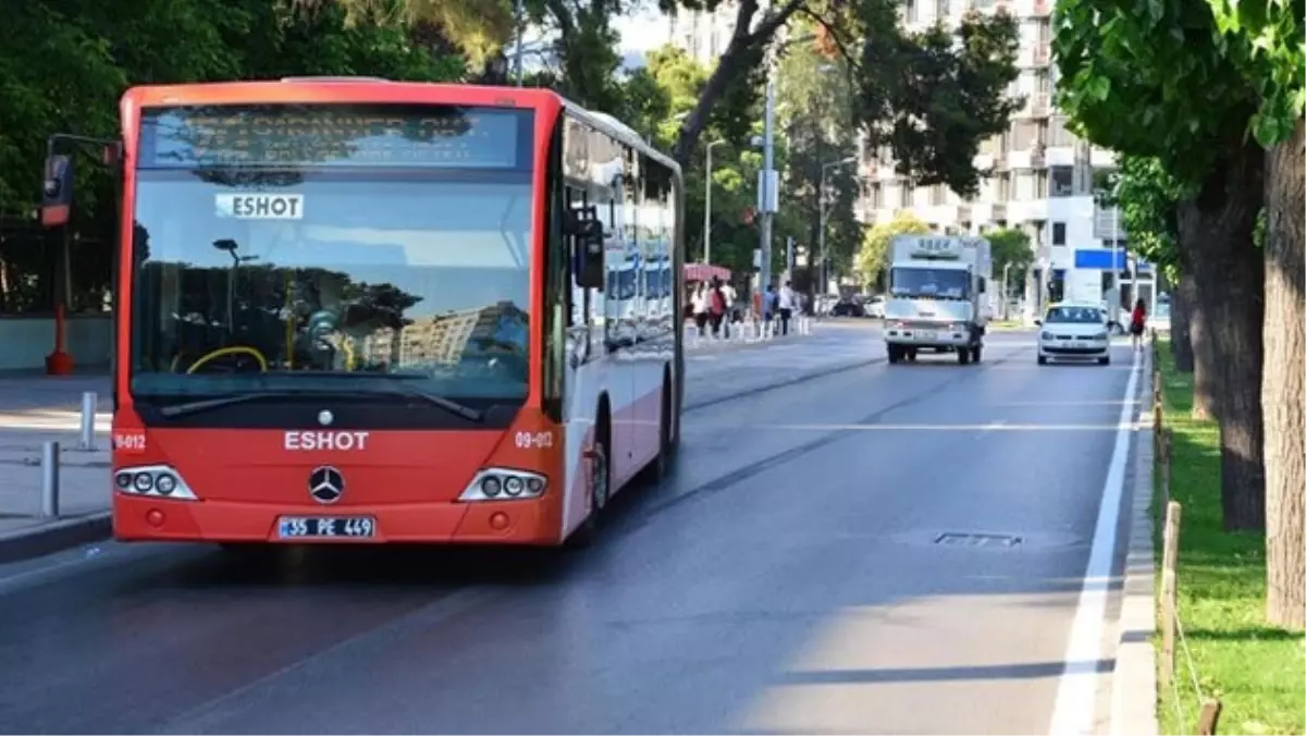 İzmirli Kadınlar Ulaşımda Pozitif Ayrımcılık Getiren Karardan Memnun