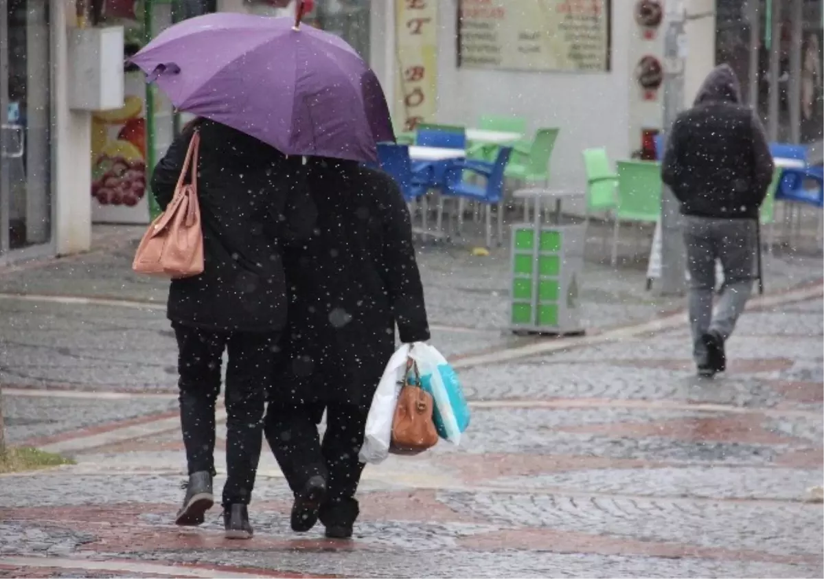 Kar Edirne\'den Yurda Giriş Yaptı