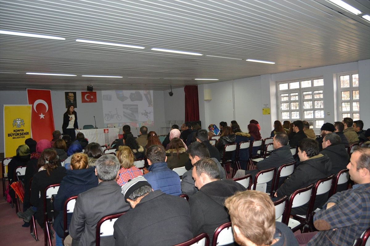 Kulu\'da Atık Pil Semineri