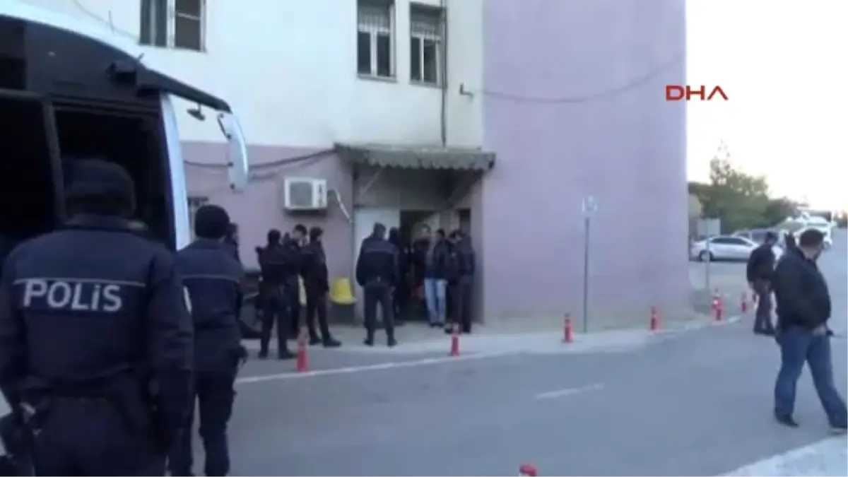 Mardin\'deki 7 Ilçede Gözaltına Alınan 32 Kişi Adliyeye Sevkedildi