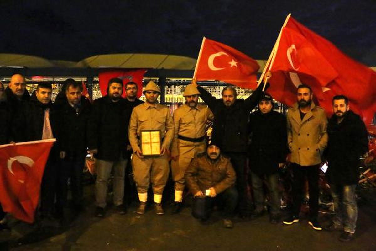 Şehit Polisler İçin Nöbet Tuttular
