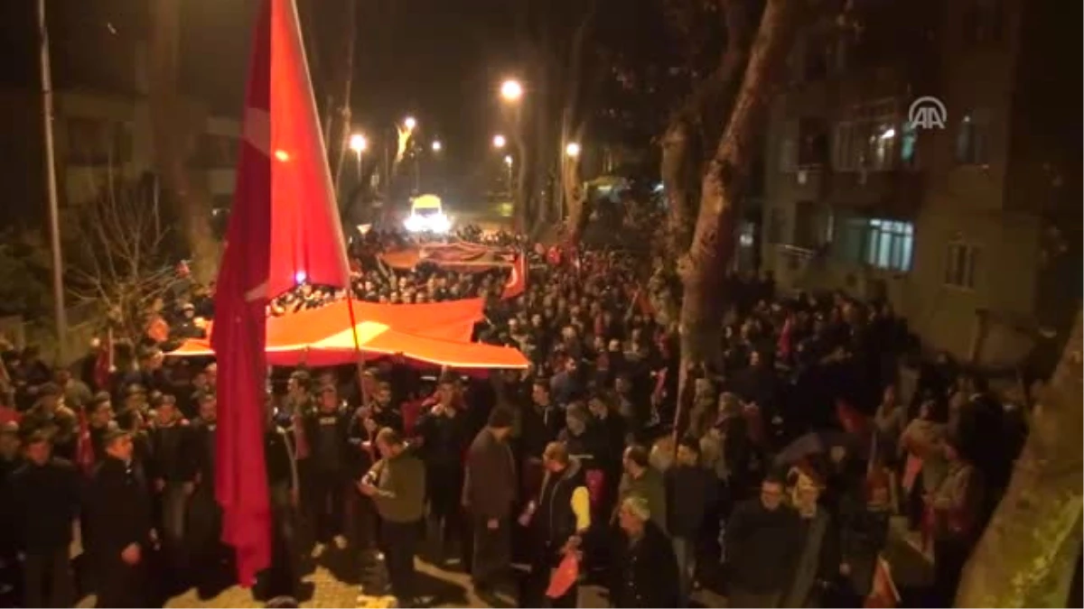 Sındırgı\'da, "Teröre Lanet, Polise Destek" Yürüyüşü Gerçekleştirildi