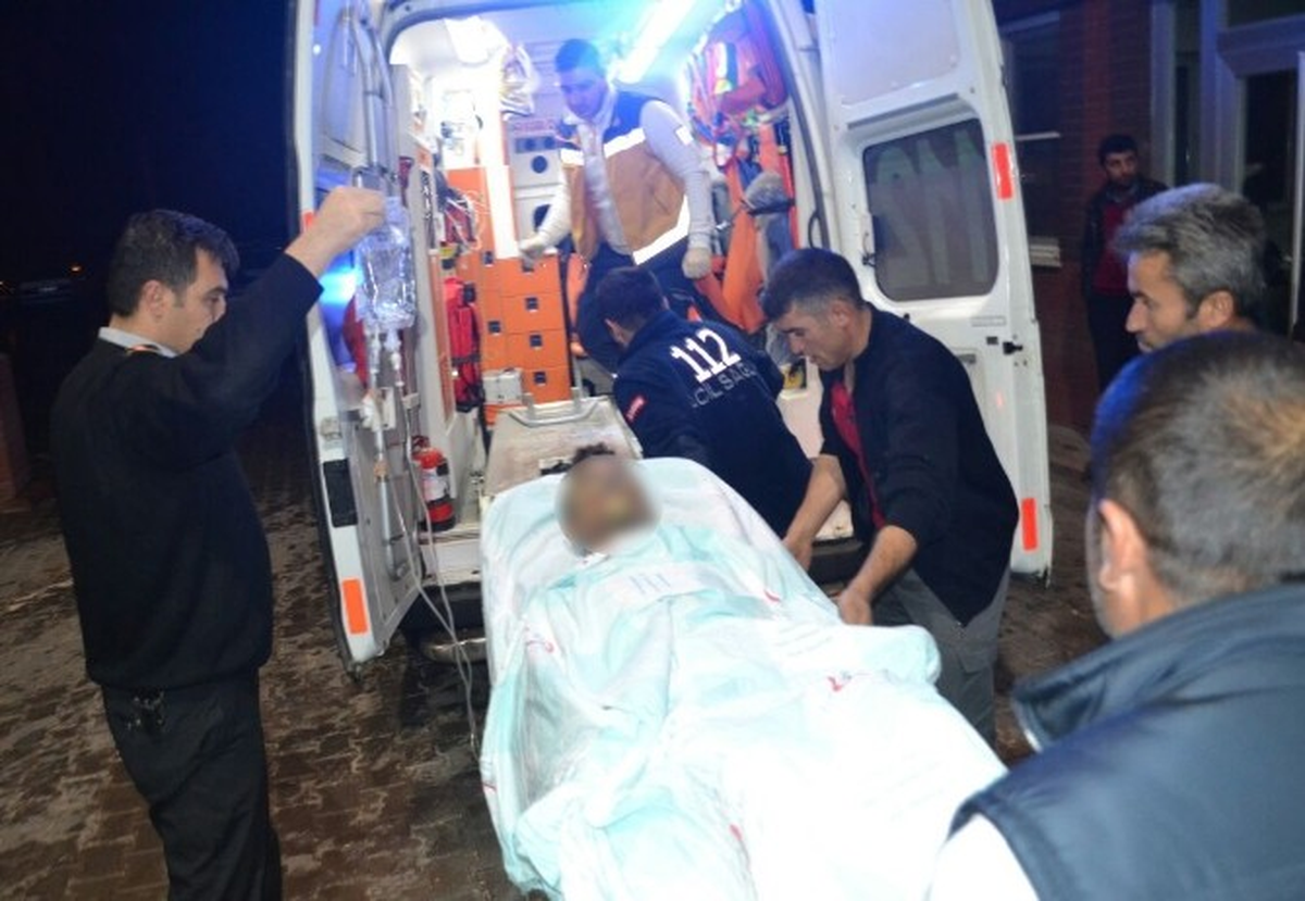 Sobaya Dökülen Tiner Parladı: 1\'i Ağır 2 Yaralı