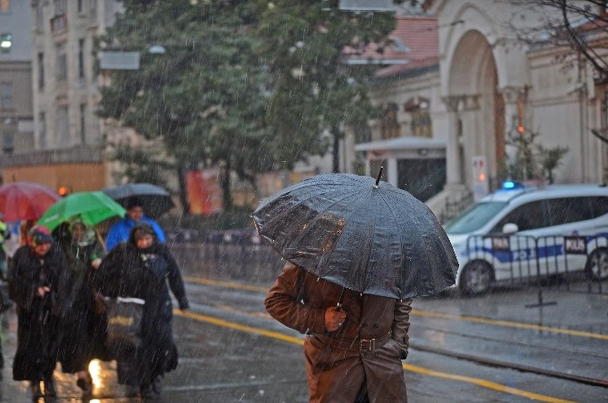 Taksim\'de Kar Yağışı