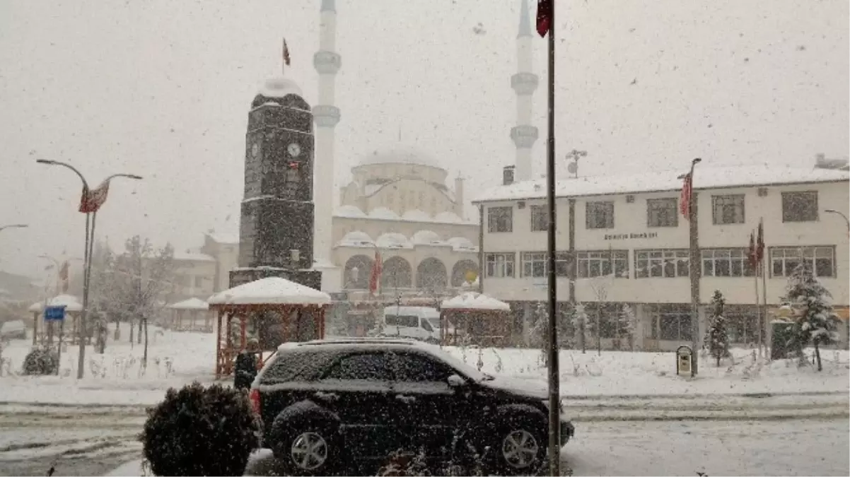 Tokat\'ın Başçiftlik İlçesinde Eğitime Kar Engeli