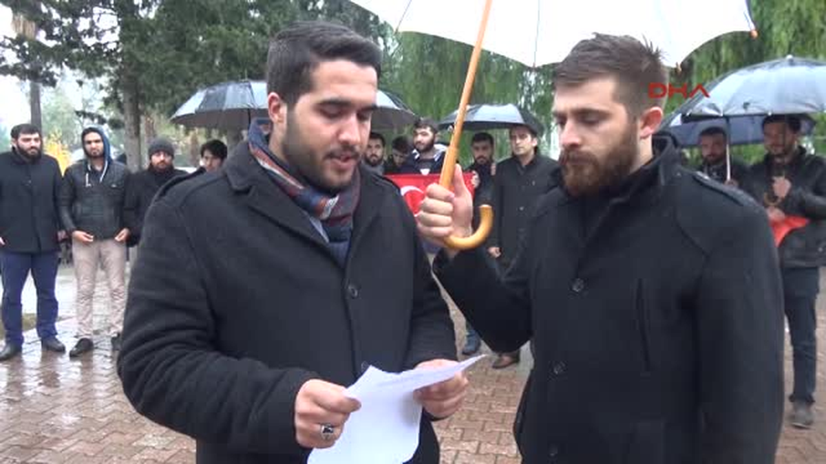 Üniversiteliler Şehitler Için Gıyabi Cenaze Namazı Kıldı