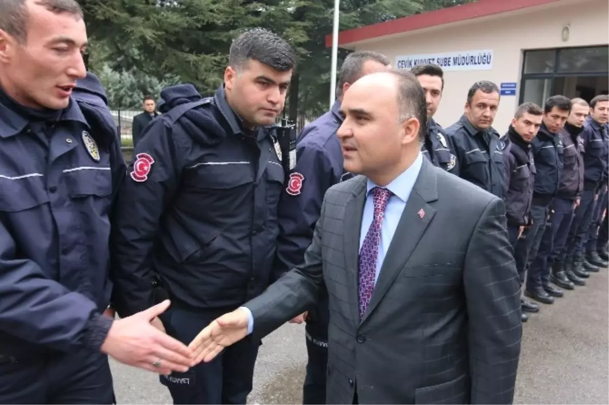 Vali Günaydın\'dan Polise Destek Ziyareti