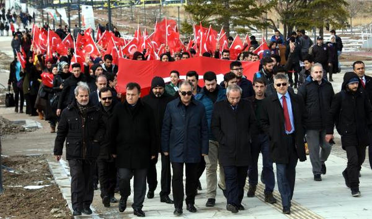 Van Yüzüncü Yıl Üniversitesi\'nde Teröre Tepki Yürüyüşü