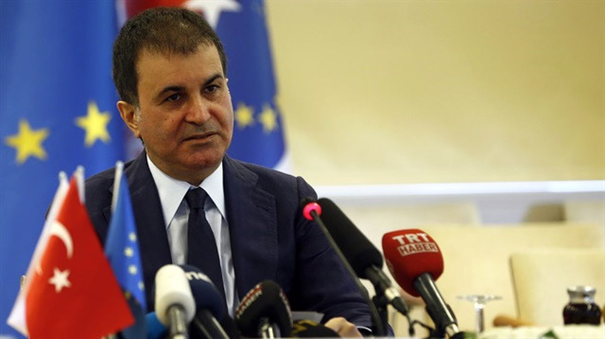 AB Bakanı Çelik: Herkesin Gözü Önünde Halep\'te İnsanlık Katlediliyor (Ek)
