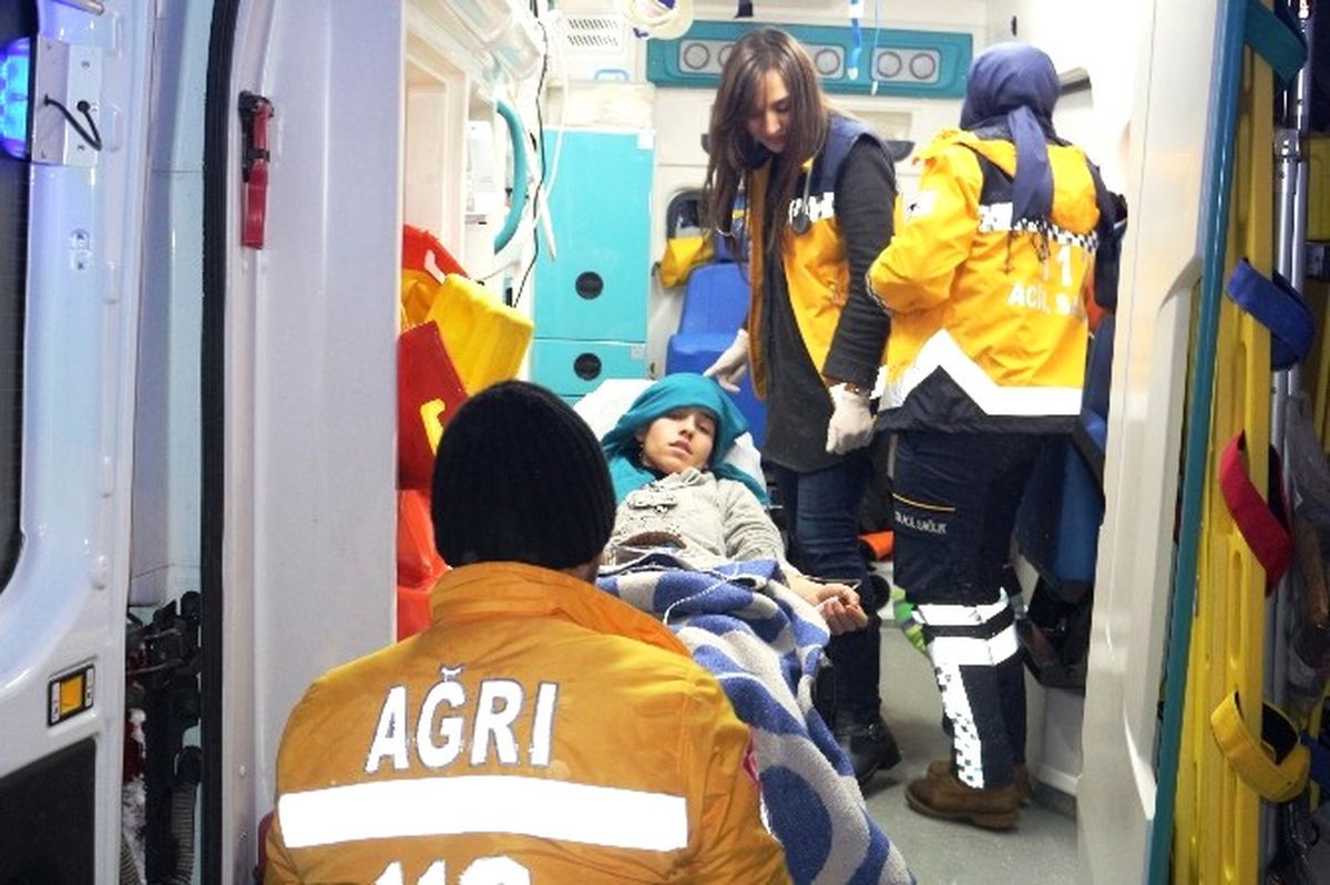 Ağrı\'da 4 Saatlik Hasta Kurtarma Operasyonu