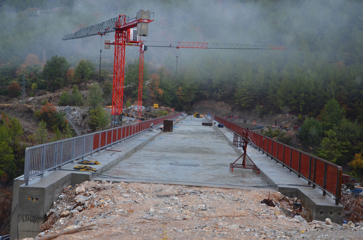 \'Ak Köprü\' tamam sıra bağlantı yollarında