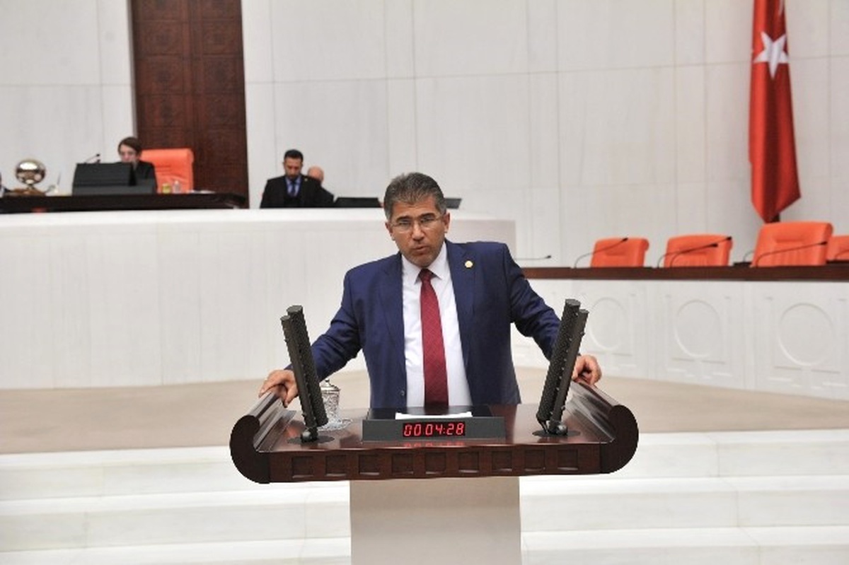 AK Parti\'li Öztürk; "O Girilmeyen Mağaralara Şimdi Giriliyor"