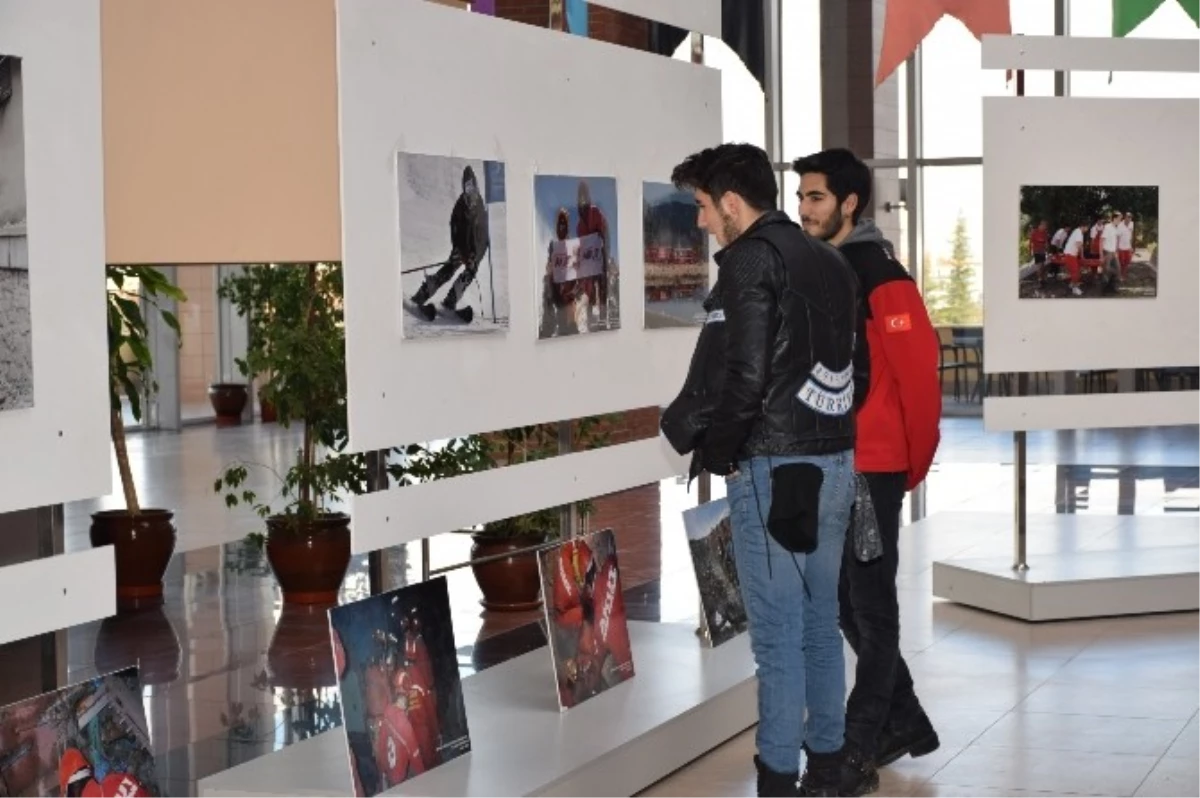 Anadolu Üniversitesi\'nde Akut Derneği 20. Yılı Özel Arama Kurtarma Temalı Fotoğraf Sergisi