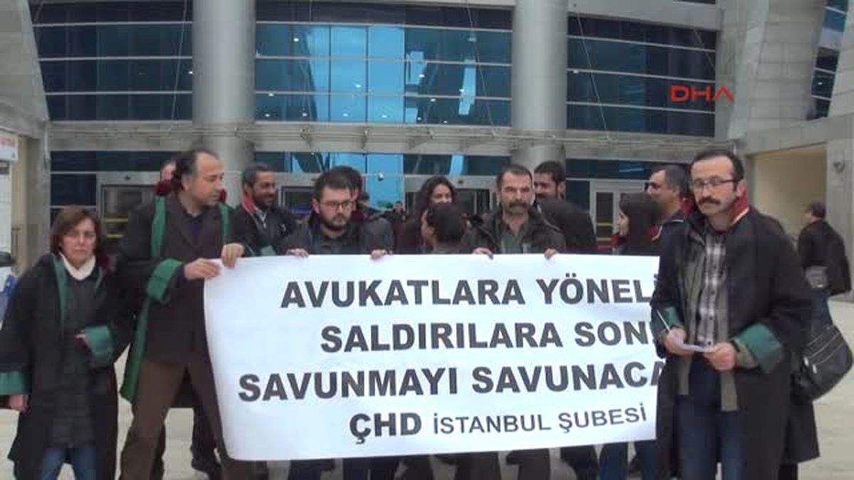 Avukattan Adliyede Darp Iddiası