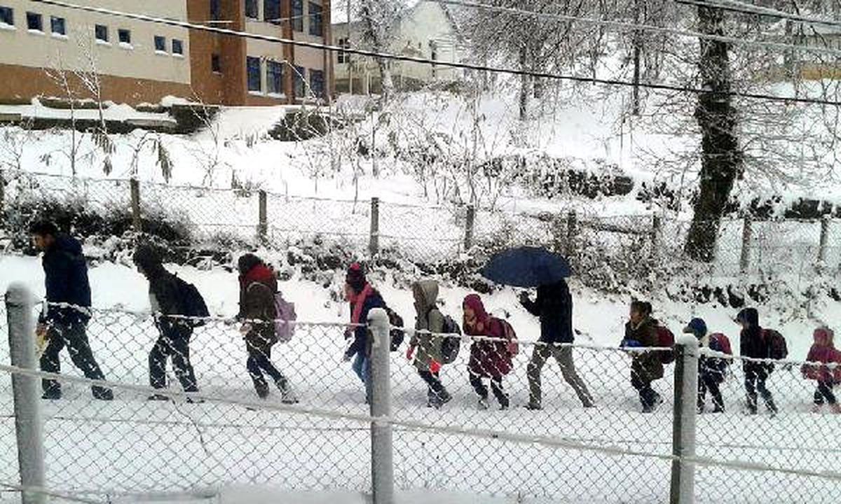 Bartın\'da Kar 41 Köy Yolunu Ulaşıma Kapattı
