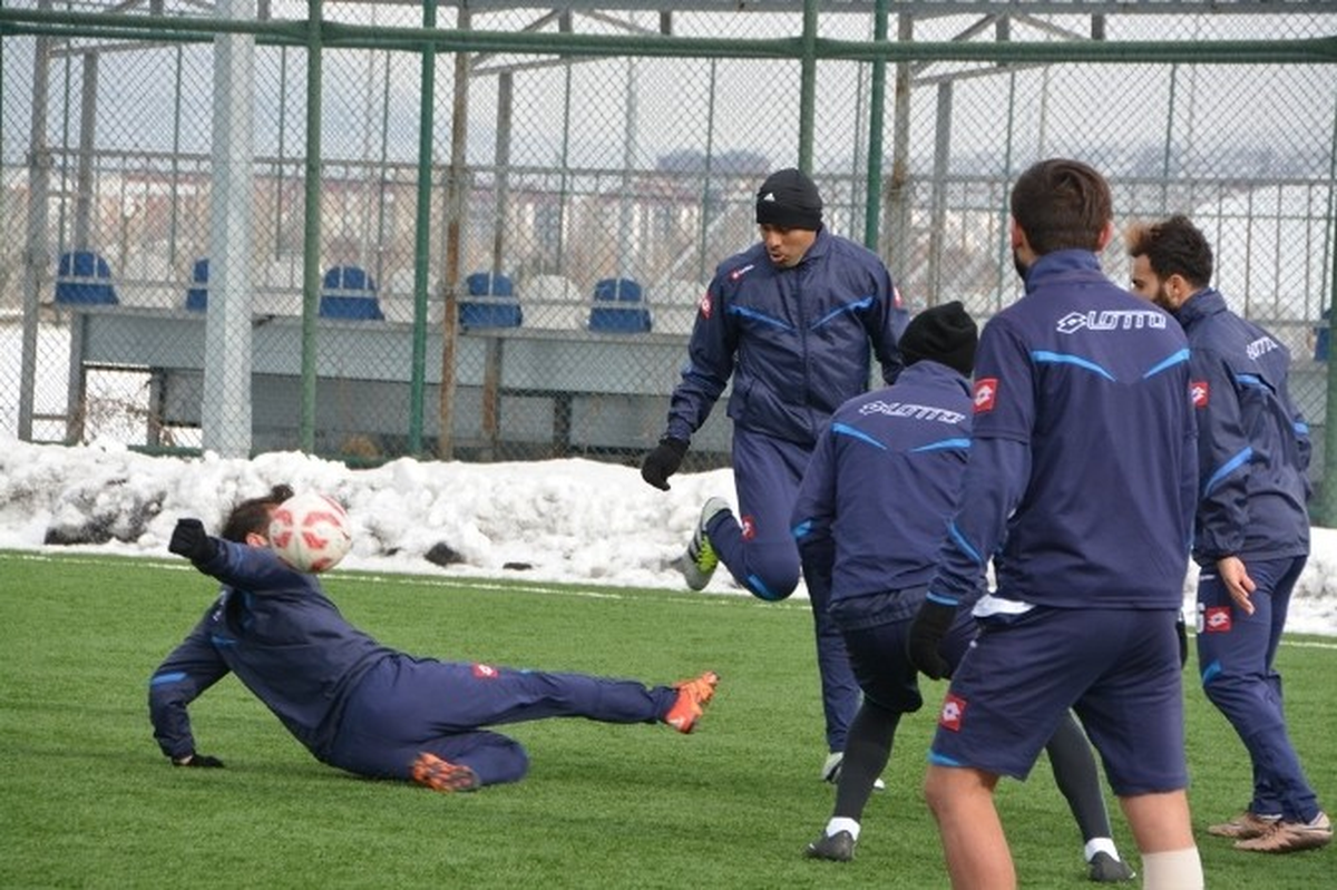 Bb Erzurumspor\'da Fethiyespor Maçı Hazırlıkları Sürüyor