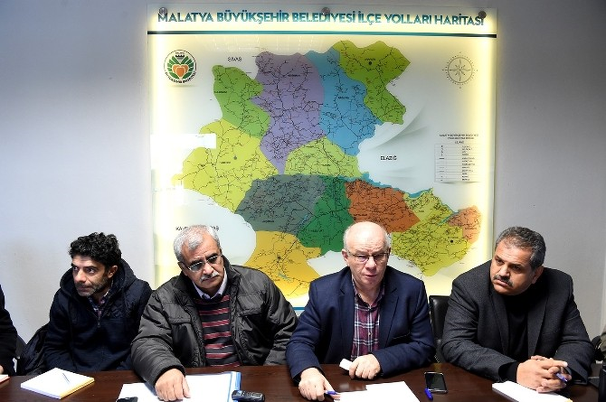 Büyükşehir Belediyesinin Karla Mücadele Çalışması Başladı