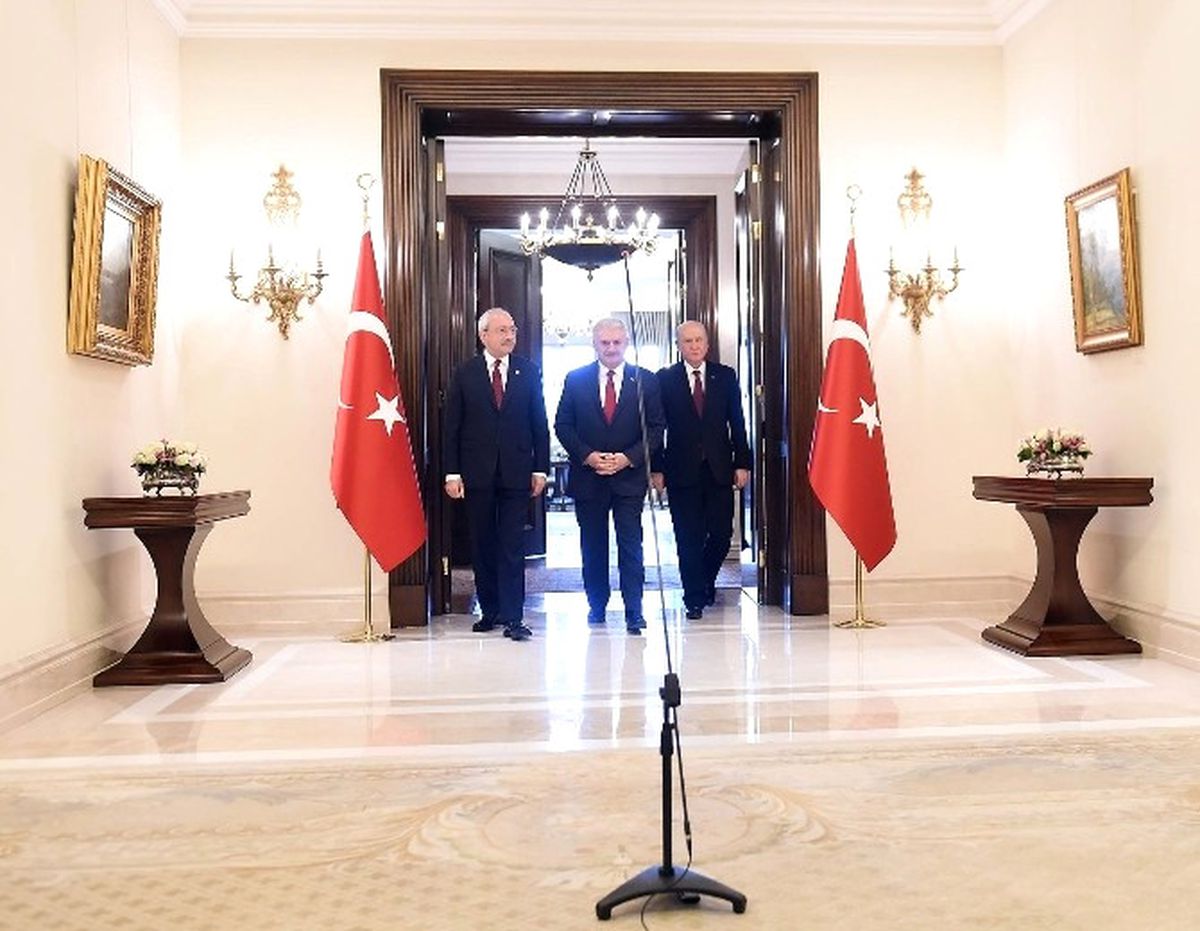 Çankaya Köşkü\'ndeki 3\'lü Terör Zirvesi Sona Erdi