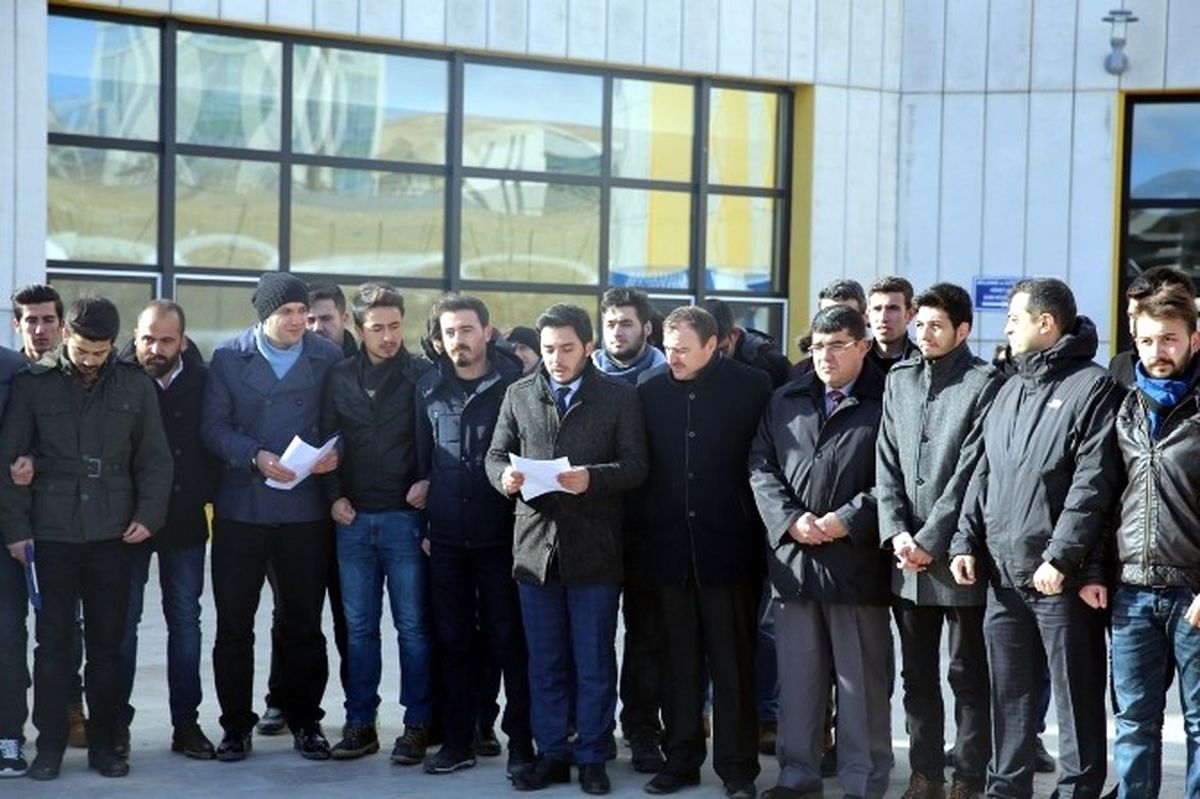 Çankırı\'da Üniversite Öğrencileri Terörü Lanetledi
