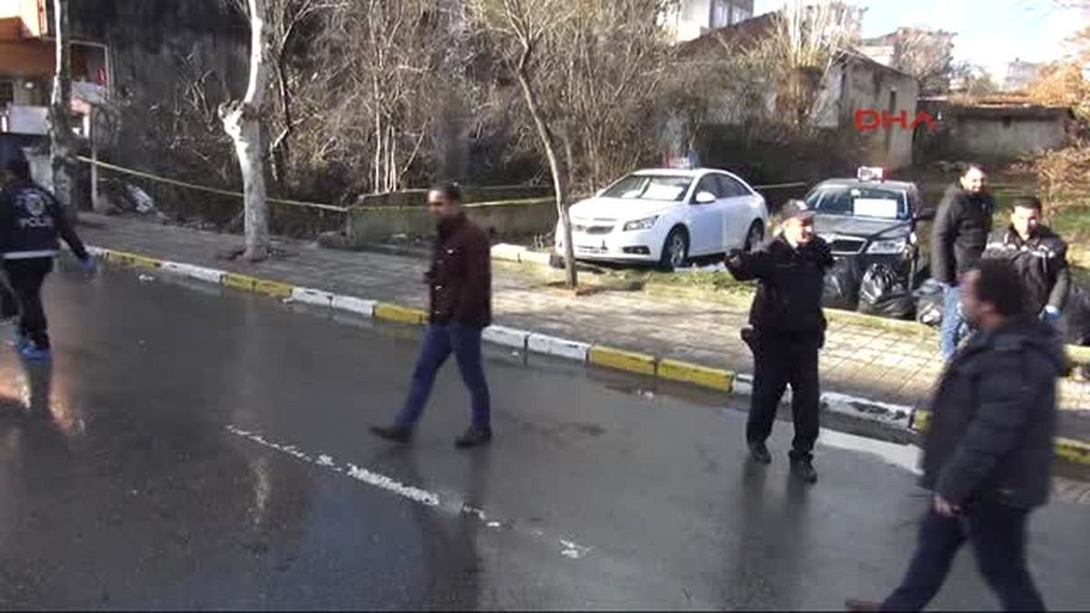 Çekmeköy\'de El Bombası Alarmı