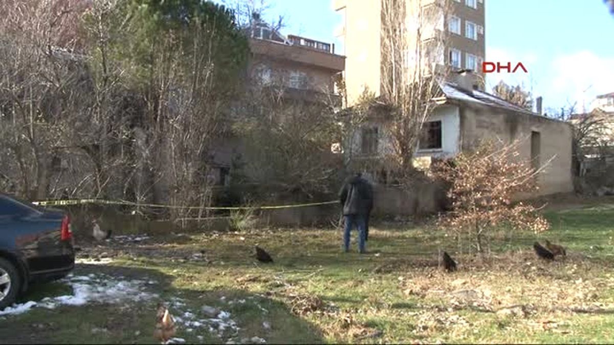 Çekmeköy\'de El Bombası Alarmı