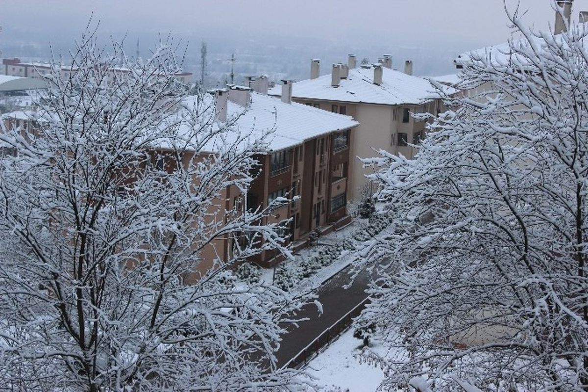 Düzce\'de 87 Köy Yolu Ulaşıma Kapandı