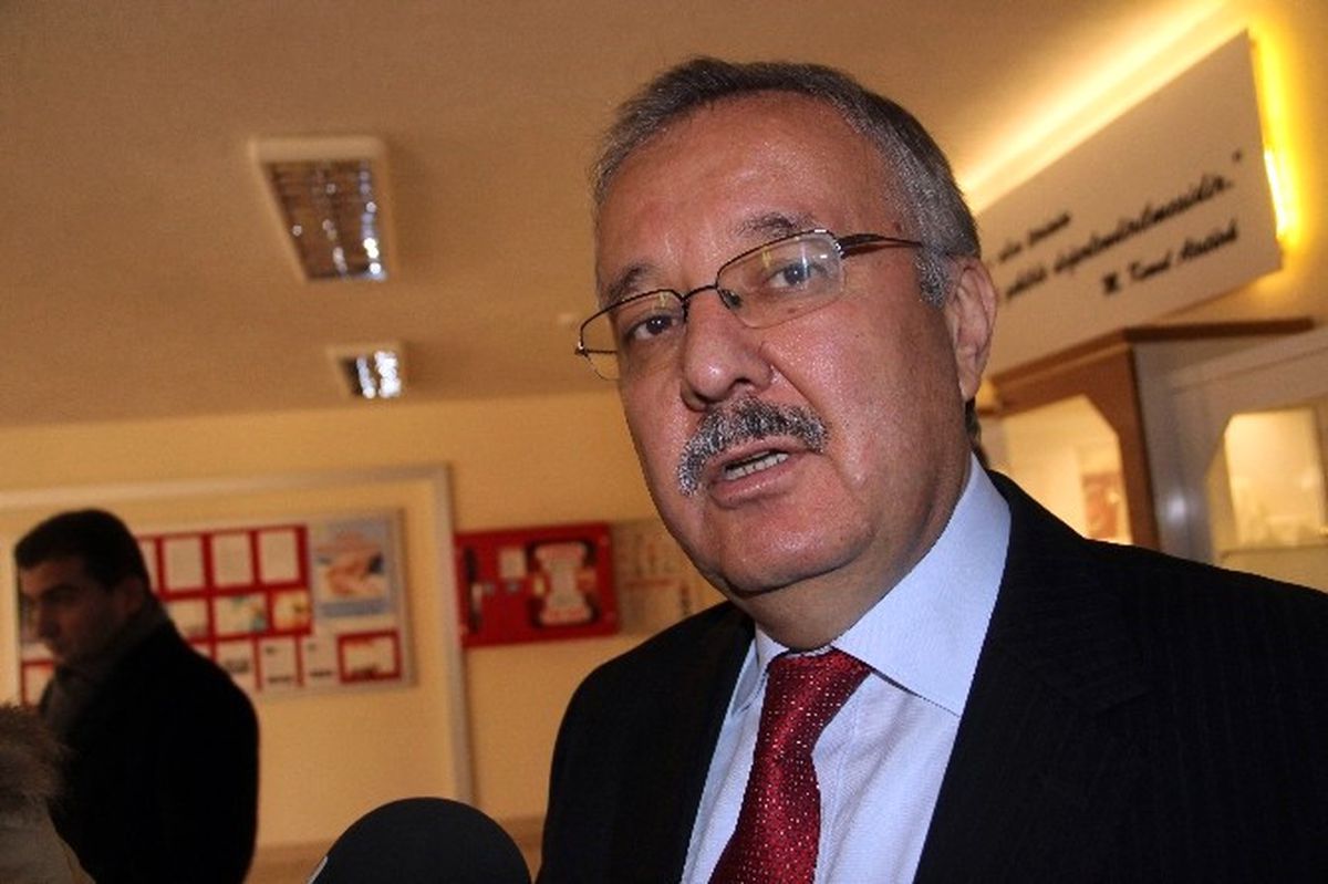 Edirne Valisi\'nden Yangında Hasar Gören Okulla İlgili Açıklama Açıklaması