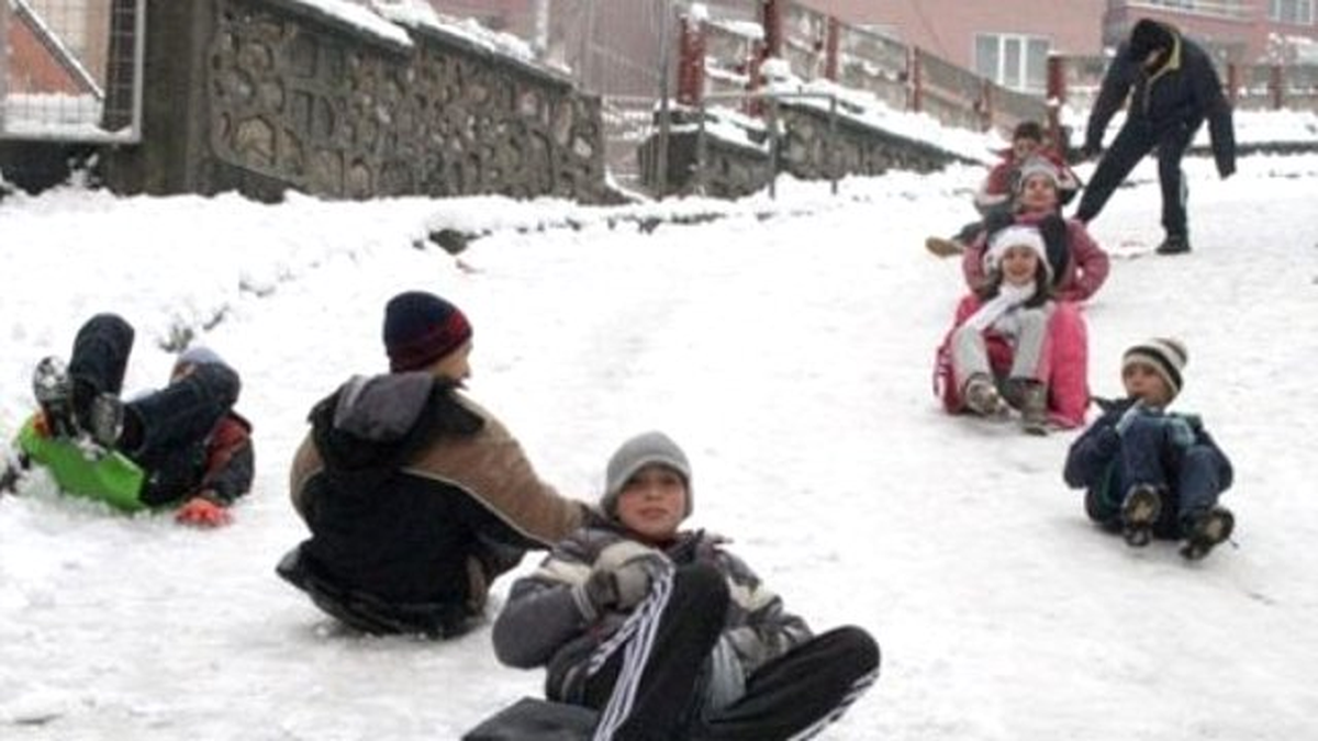 Elazığ\'da Eğitime 1 Gün Daha Ara Verildi