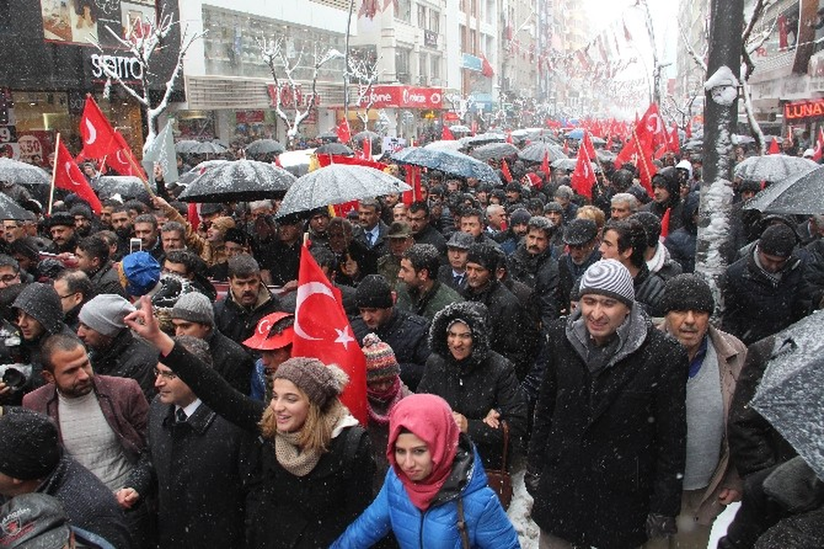 Elazığ\'da Teröre Lanet Yürüyüşü