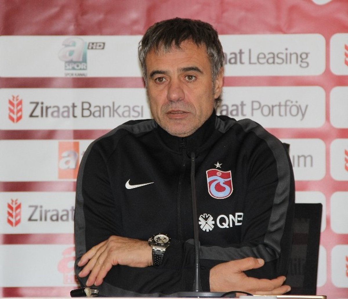 Ersun Yanal: "Oyuncularımın Mücadelesinden ve Ortaya Koydukları Oyundan Mutluyum"