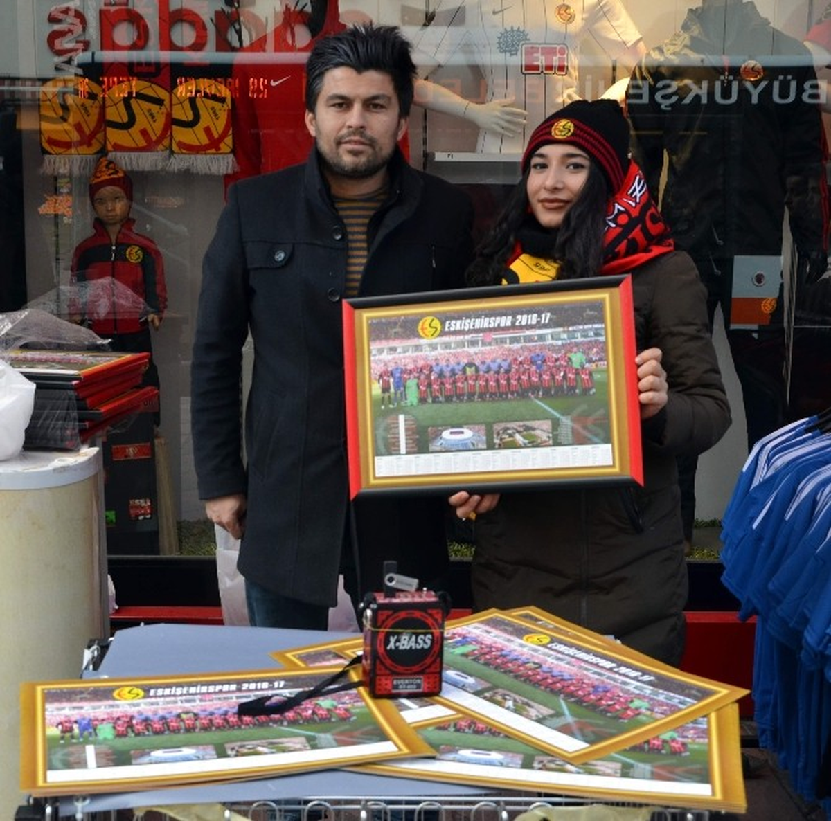 Eskişehirspor Sevdalılarından \'Diriliş Takvime\' Yoğun İlgi