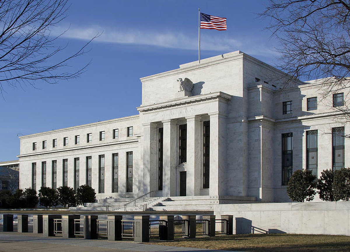 Fed, Faizleri Çeyrek Puan Artırdı