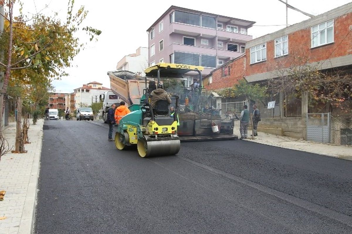 Gebze\'de Alt ve Üst Yapı Çalışmaları Sürüyor
