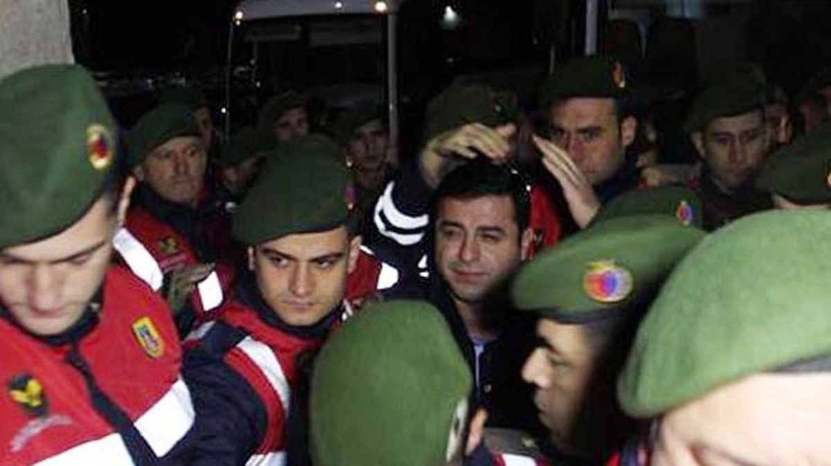 Hdp Eş Genel Başkanı Demirtaş Hastaneye Getirildi