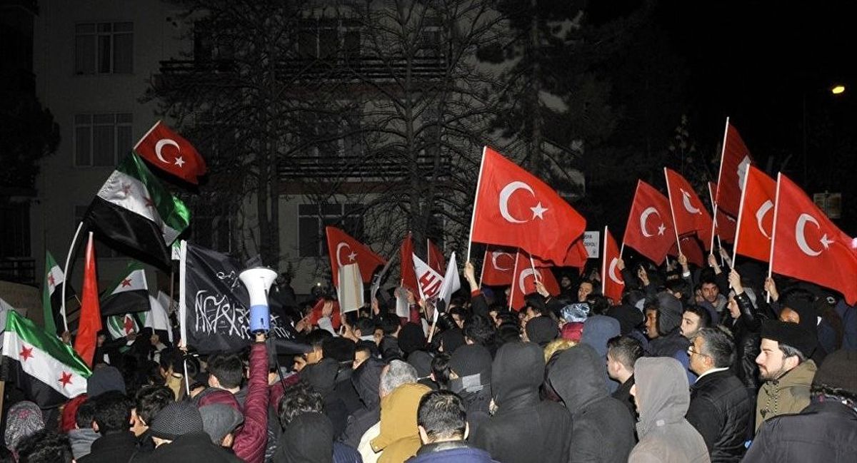 İran Büyükelçiliği Önünde Halep Protestosu