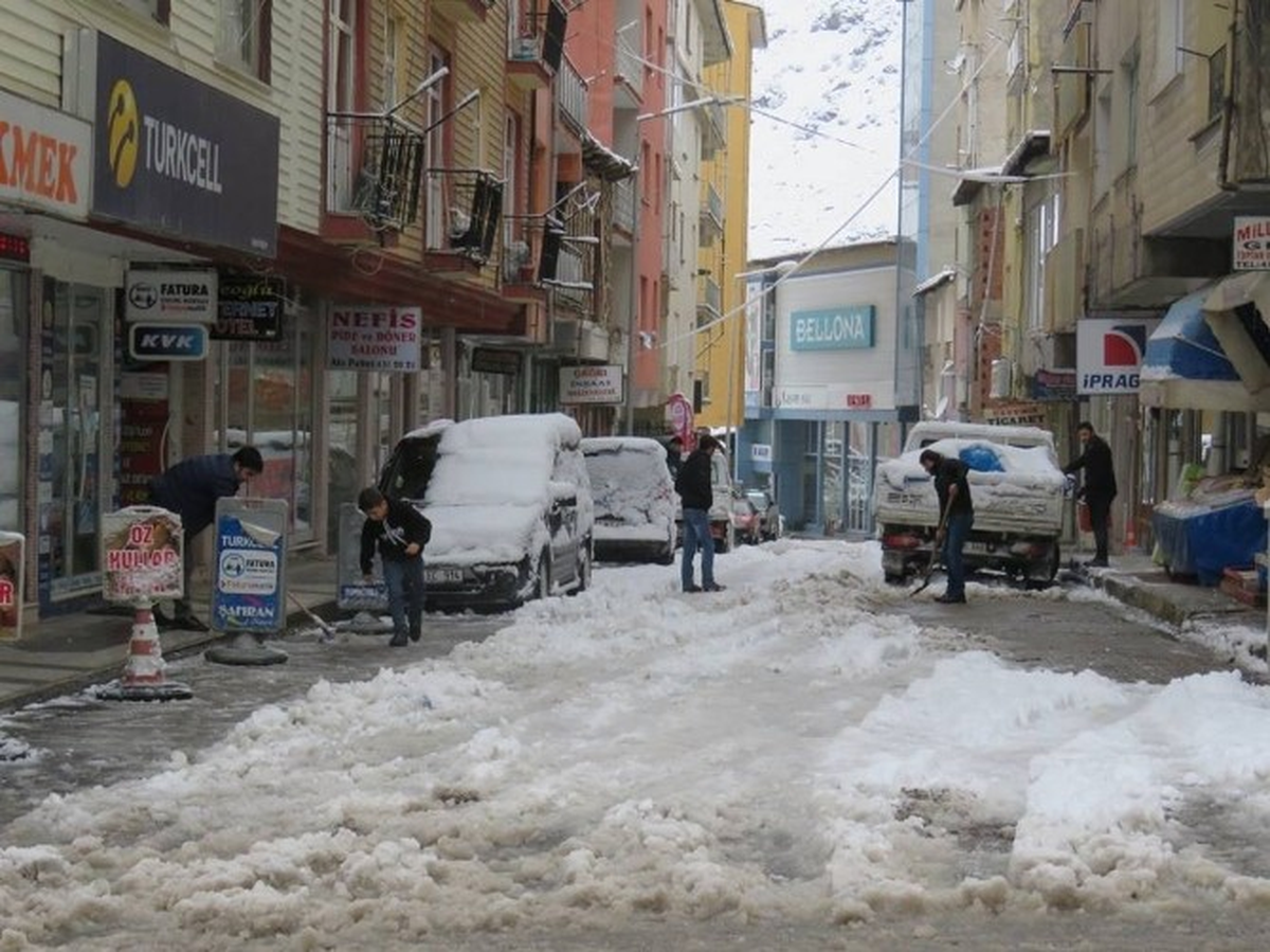 İspir\'de Kar Yağışı