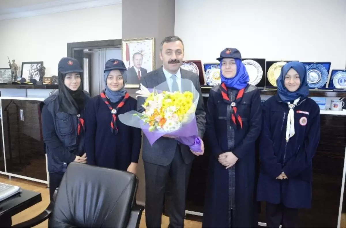 İzcilerden "Polisimin Yanındayım" Ziyareti