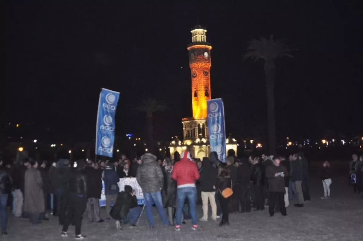 İzmir\'de Halep\'teki Saldırılar Protesto Edildi