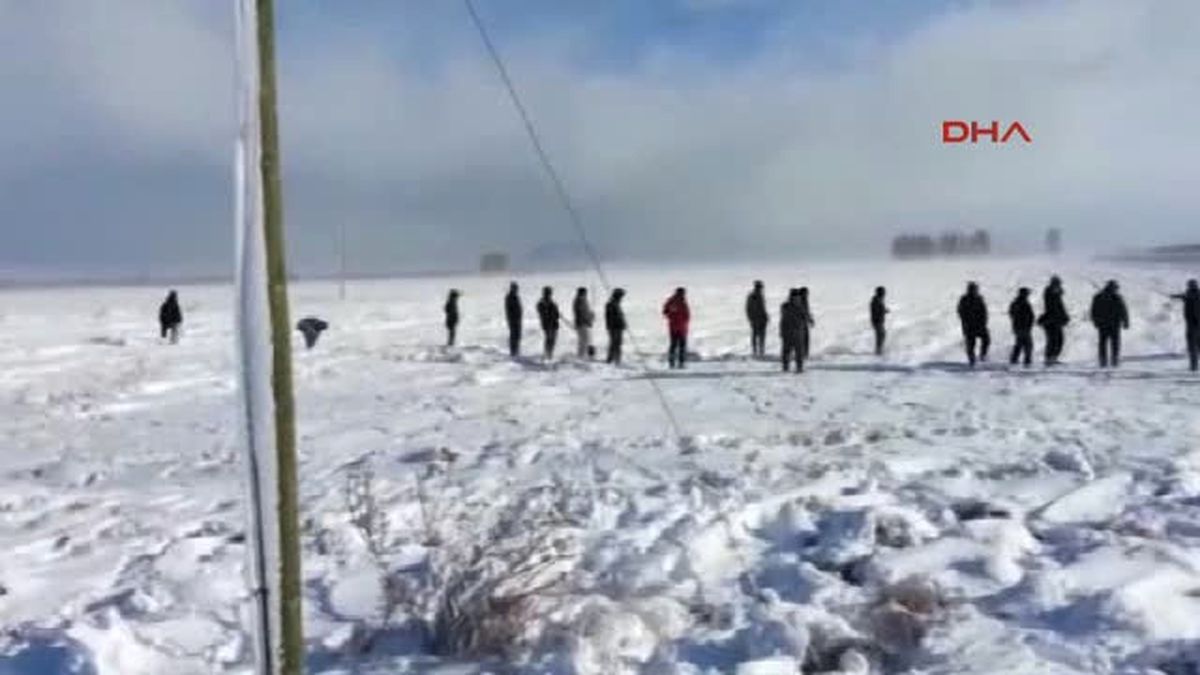 Karaman Otomobiliyle Kaza Yaptı, Cesedi 2 Kilometre Ileride Bulundu