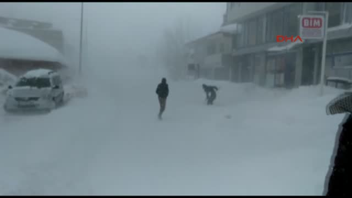 Karlıova Doğu ve Güneydoğu\'da Kar Esareti