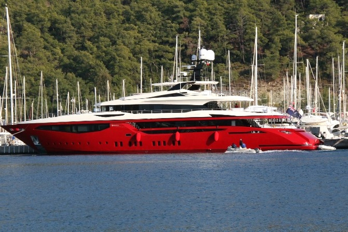 Katar Kraliyet Ailesi Üyesi Tani\'nin Kırmızı Yatı Marmaris\'te