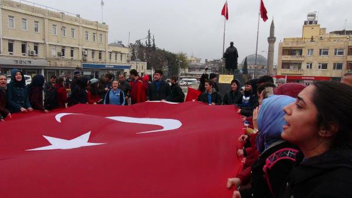 Kilis\'te Liselilerden Terör Protestosu