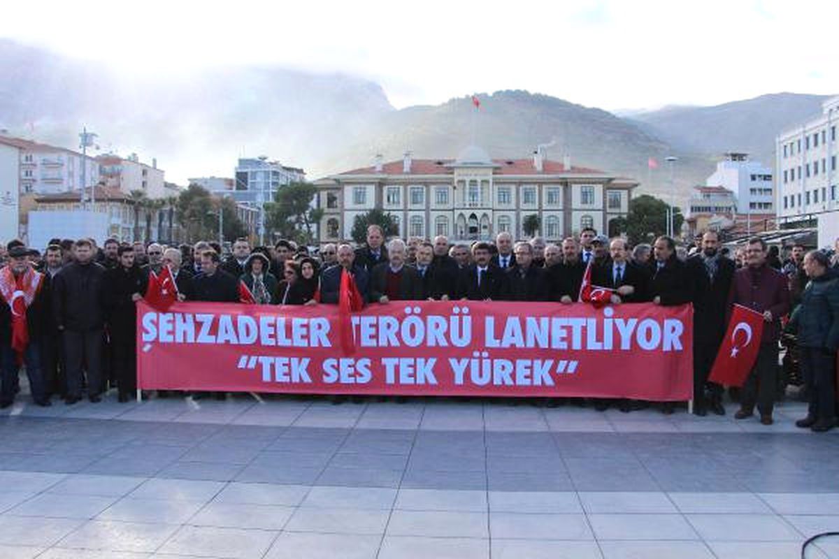 Manisa\'da 133 Stk\'dan Teröre Tepki