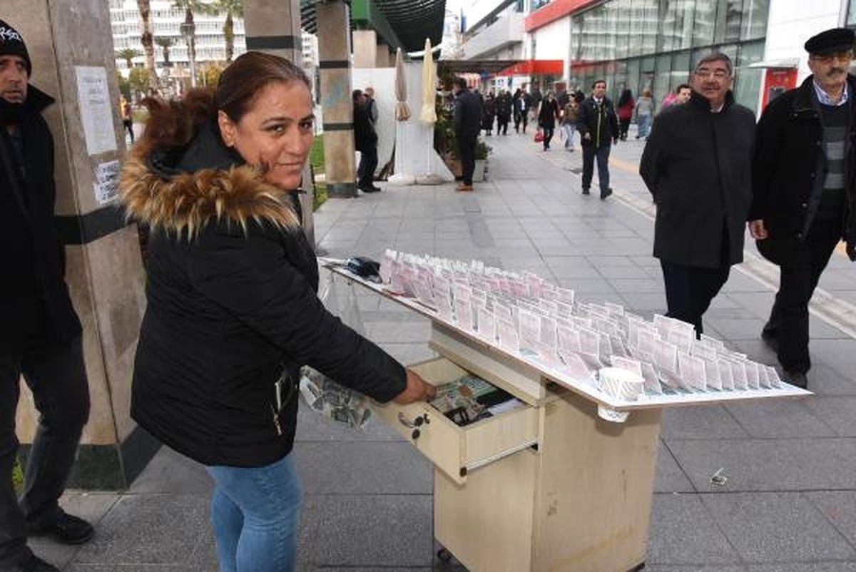 Milli Piyango Bayinin, Yılbaşı Biletlerini Çaldırdığı İddiası